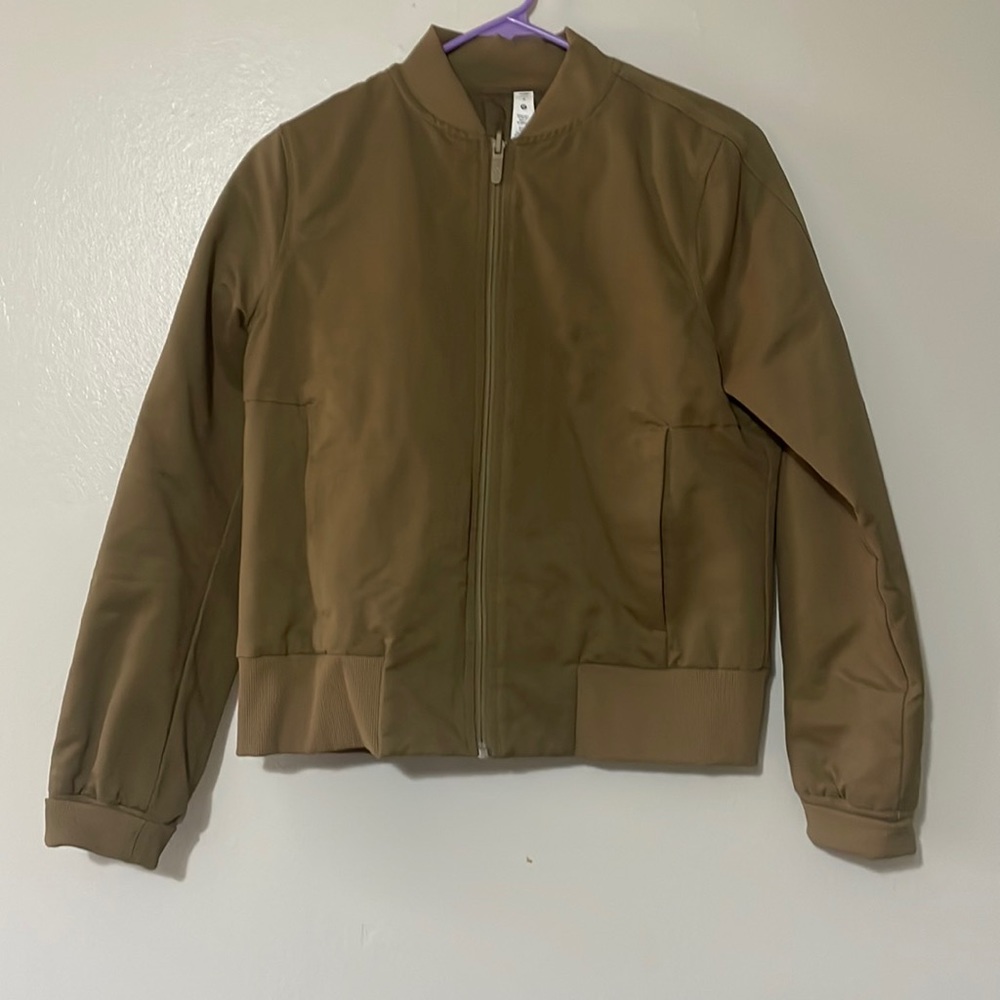 Lululemon jacket size 6 Olive brown Reversible NWOT